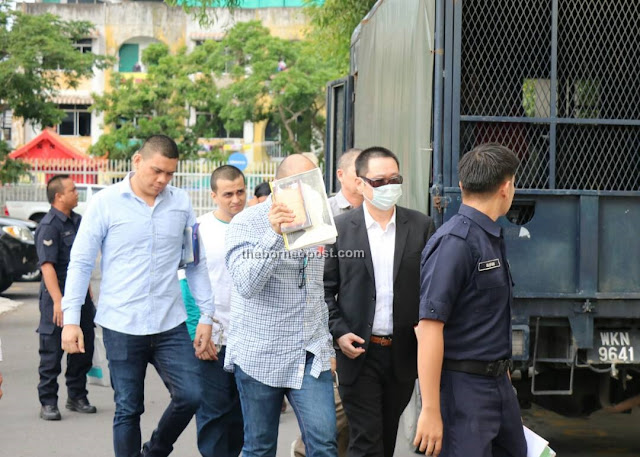 Datuk Stephen Lee Dibebaskan Dalam Kes Pembunuhan Bill Kayong Datuk Stephen Lee Dibebaskan Dalam Kes Pembunuhan Bill Kayong