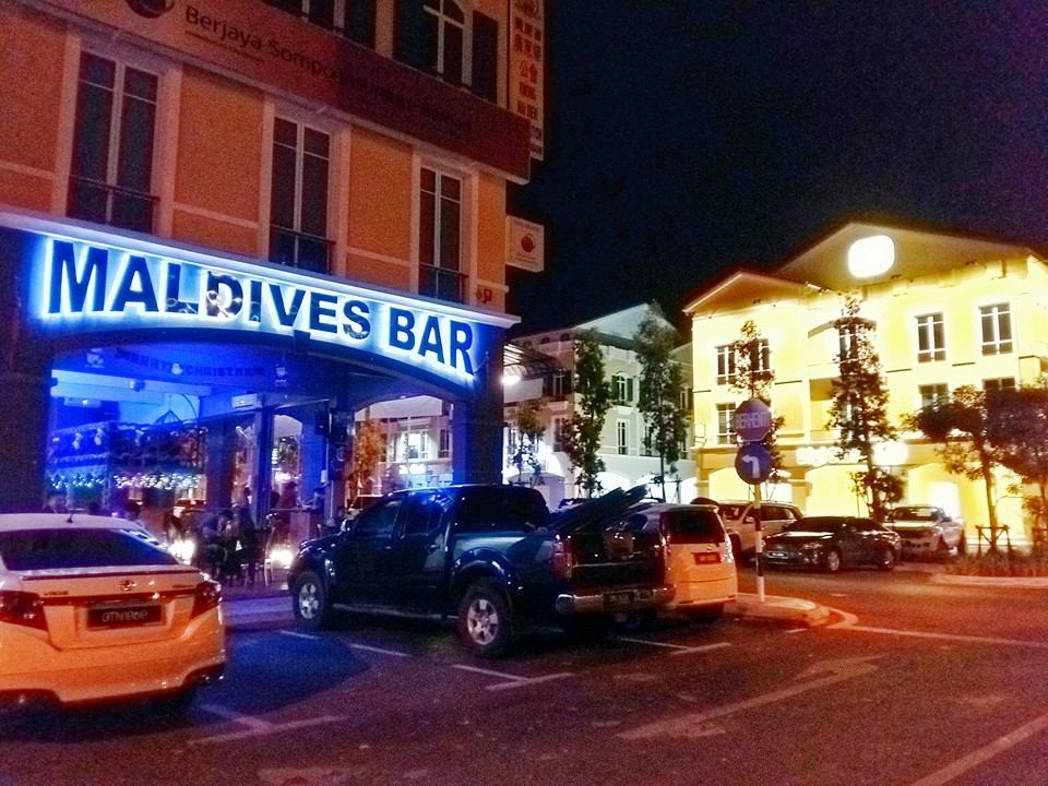 MALDIVES BAR, MARINA CITY, MIRI Miri Food Sharing