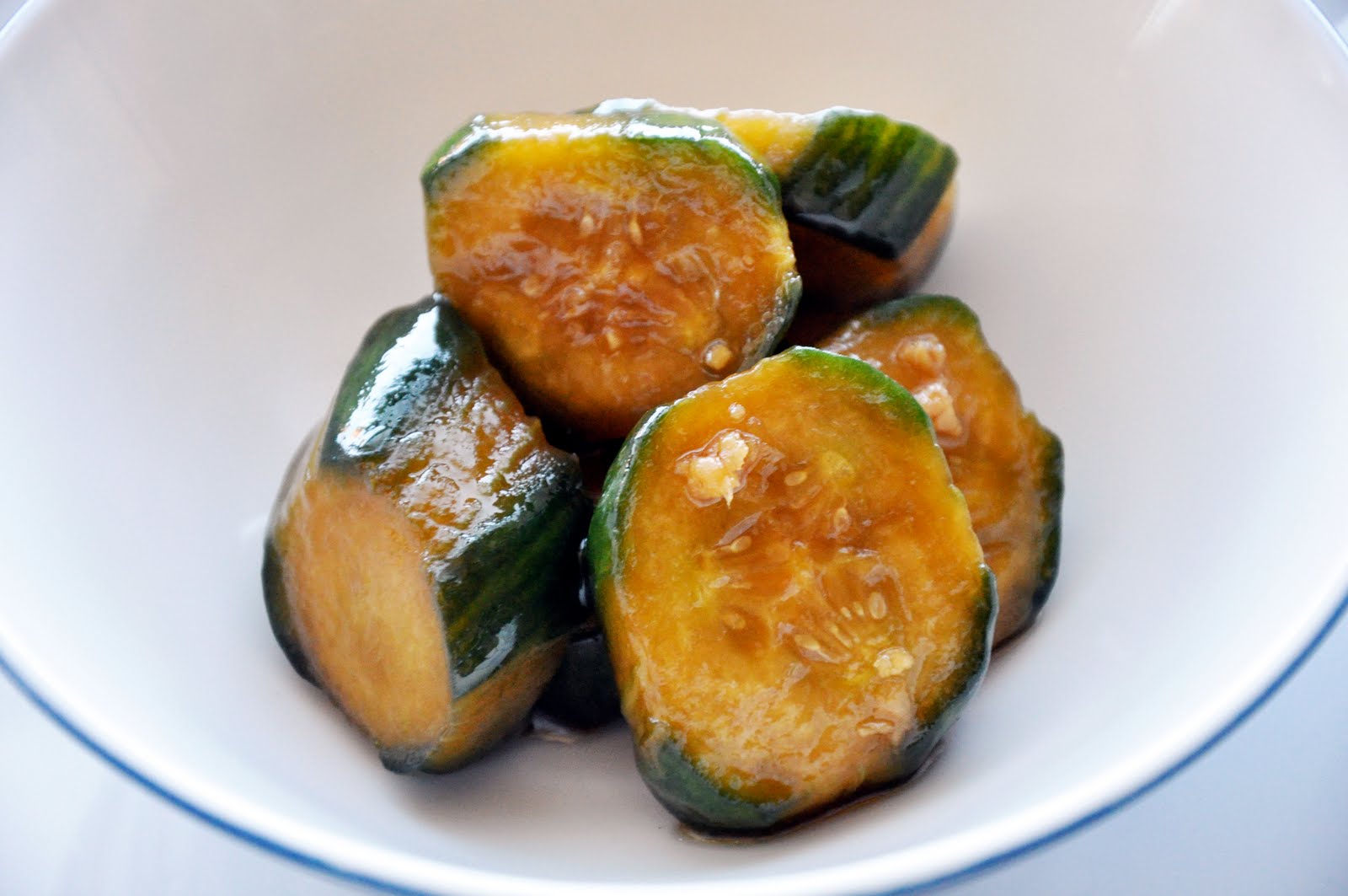 tsukurikata kyuri shoyu zuke (japanese style pickled cucumbers)