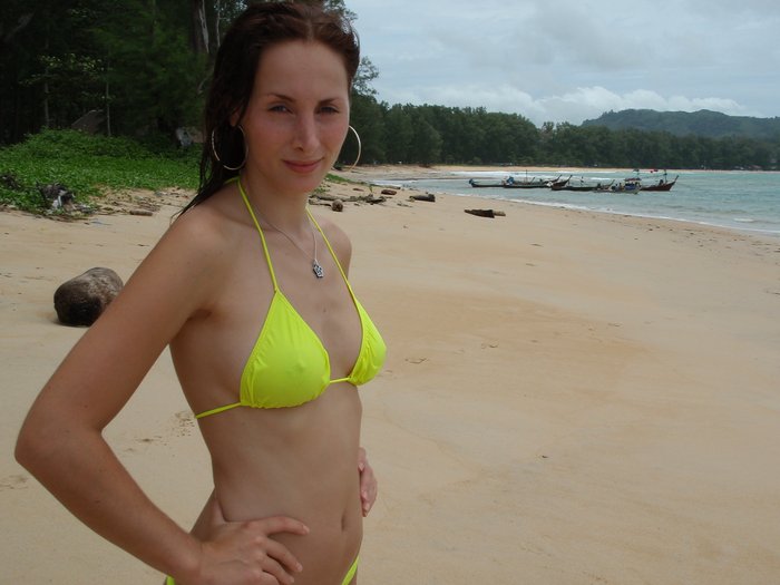 Amateur Brunette In Yellow Thong Bikini On Vacation primasdamoda image