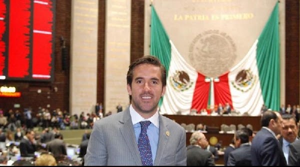 Diputado del PRI propone 4 años de cárcel a quien agreda a policías Diputado del PRI propone 4 años de cárcel a quien agreda a policías