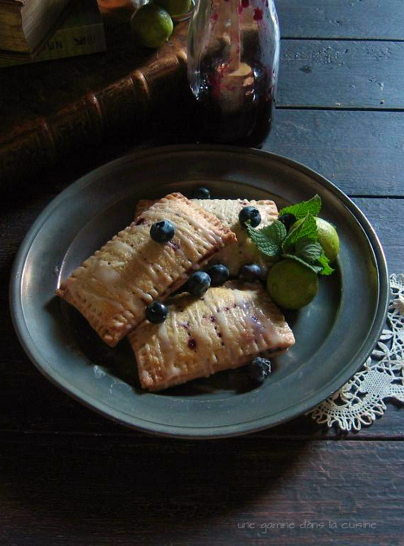 Blueberry, Lime, & Mint Pop Tarts | une gamine dans la cuisine