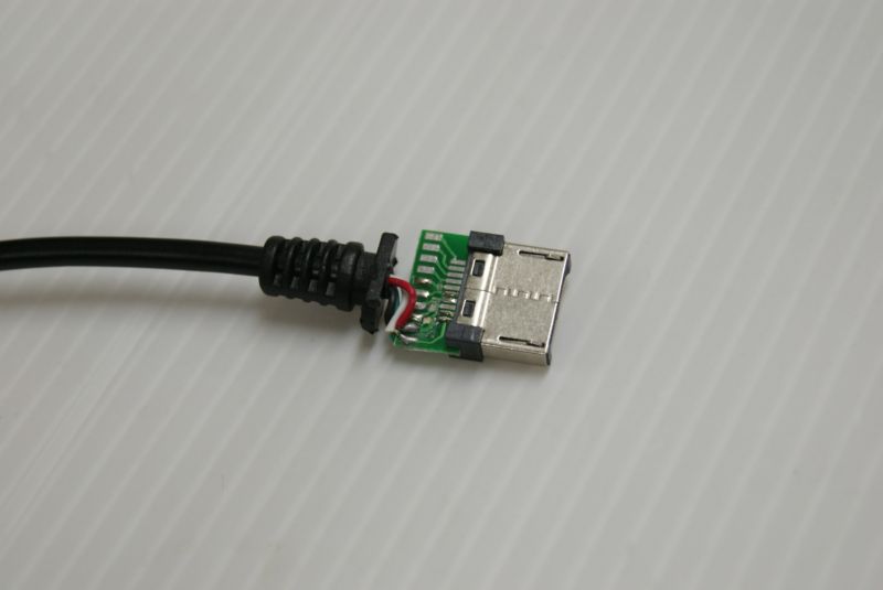 ラジオショックブログ PS VITA USBケーブルを分解