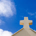 Grupo de cristãos está há um mês no telhado de uma igreja