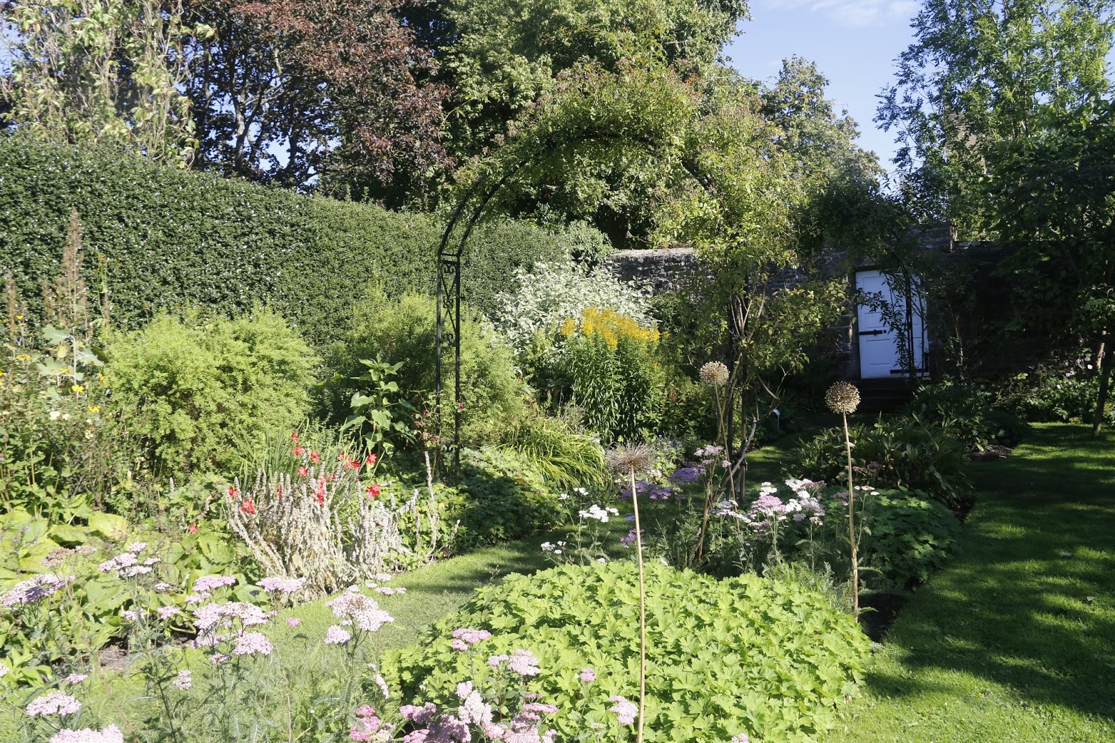 JibberJabberUK Eyam Hall Gardens