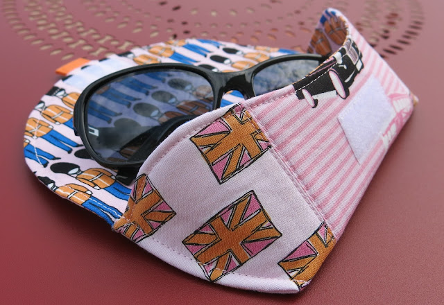 Glasses case - Tutorial by Thread Riding Hood - London theme fabric