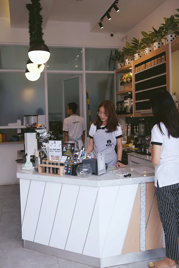 Dots Board Game Cafe Bandung Review The Sweetest Escape