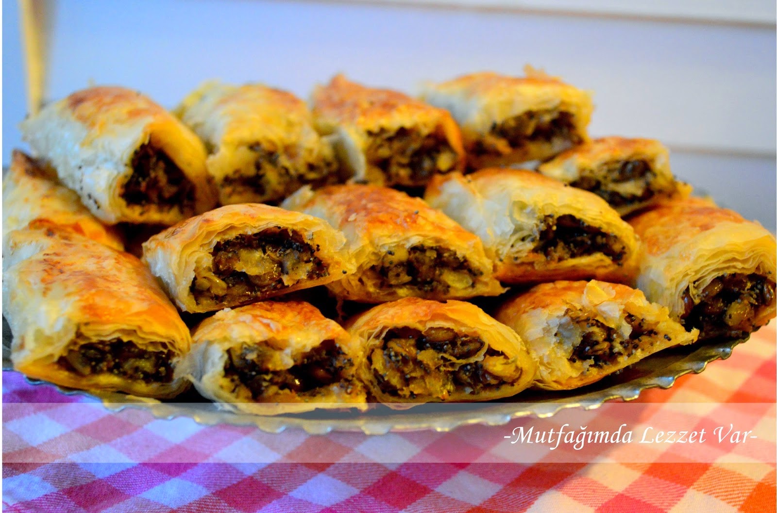 Yeşil Mercimekli Haşhaşlı Baklava Yufkası Böreği Pratik Tarifim