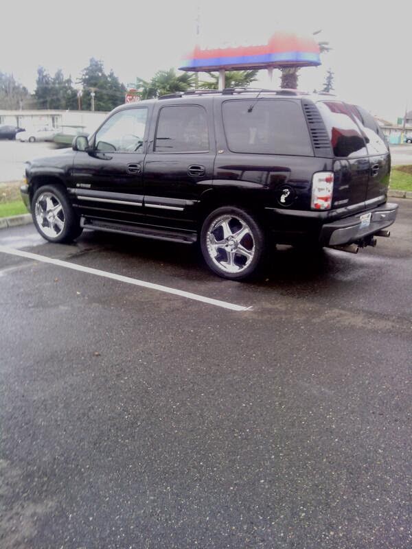 MY CHEVY TAHOE ON 22s