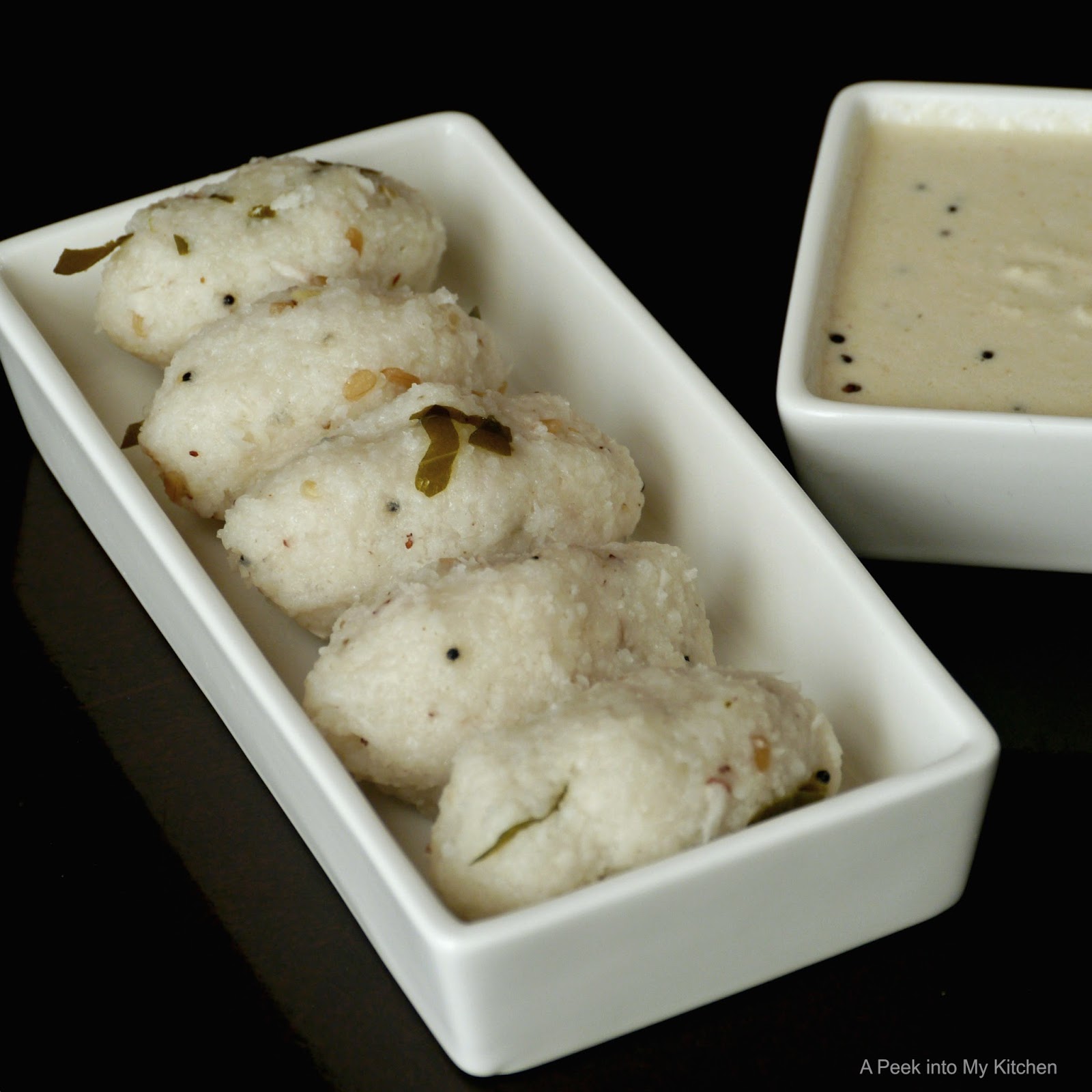 A Peek into My Kitchen Saamai Pidi (Upma) Kozhukattai / Savory Little