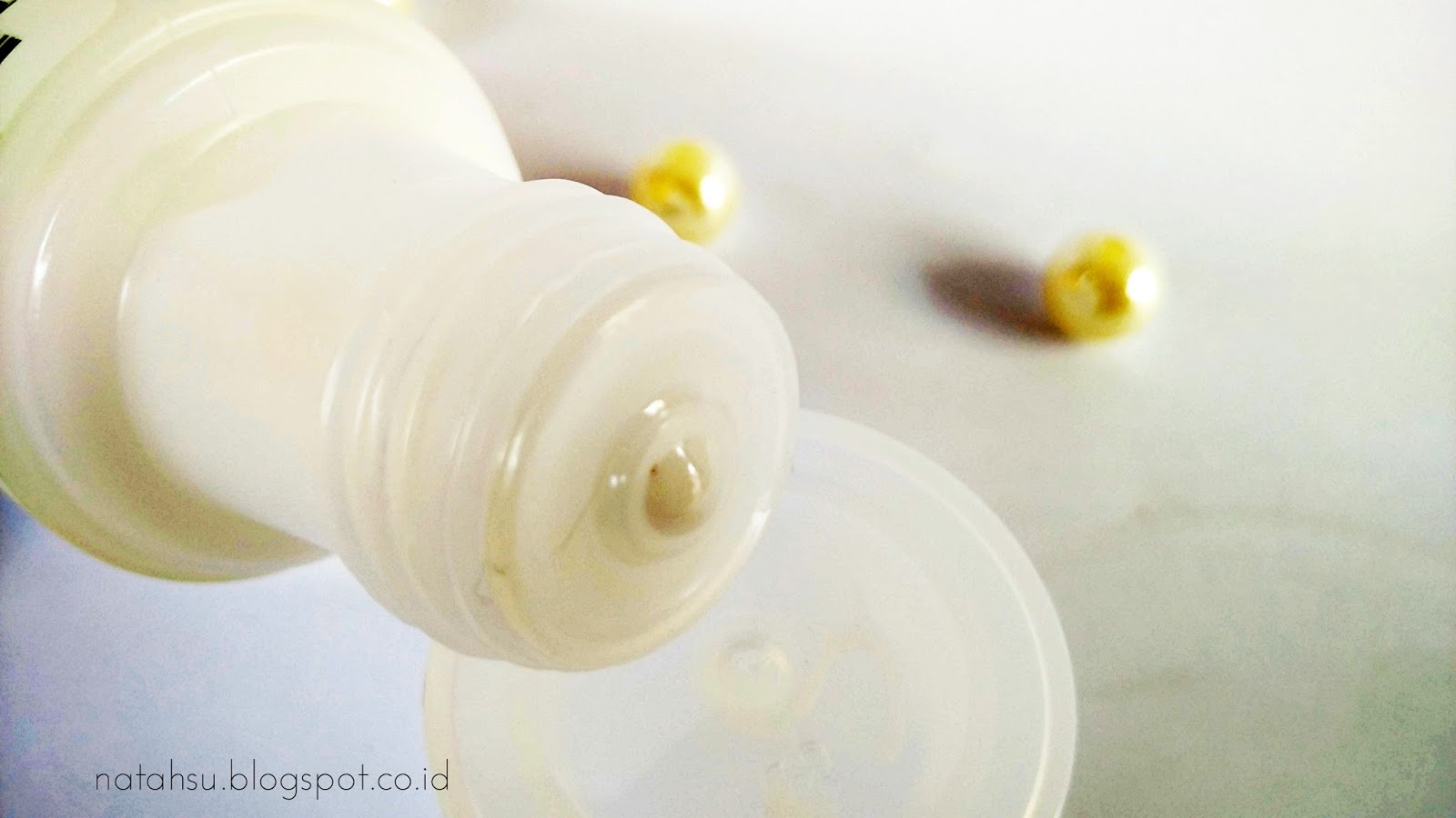 [REVIEW] Emina Moist in a Bottle Moisturizer Sprinkle of Rain