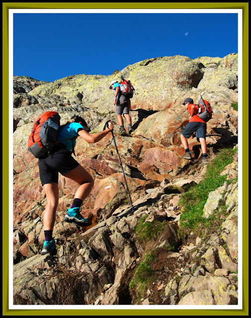 Porta del Cel. Subiendo hacial el Coll de la Cometa