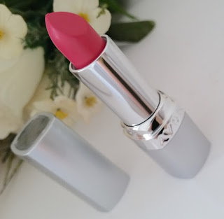 Avon Ultra Colour 3D Plumping Lipstick