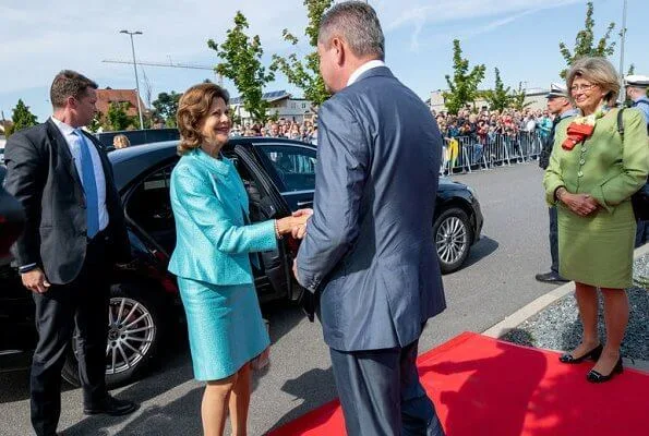 Queen Silvia of Sweden received the Karl Kuebel Prize from Matthias Wilkes