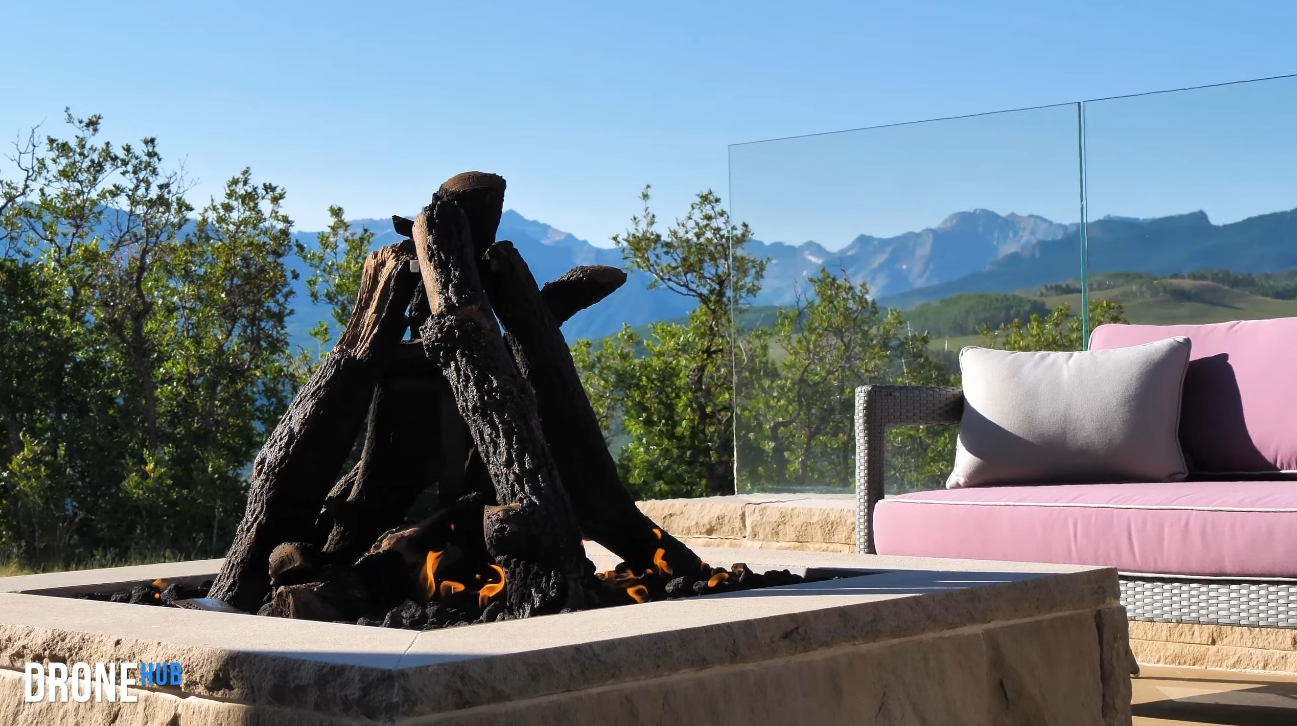 55 Photos vs. Luxury Modern Telluride Colorado Mountain Estate Interior Design Tour