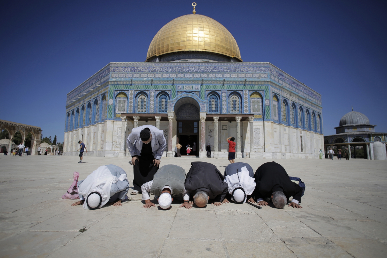 EoZTV: The location of the Al Aqsa Mosque shows the derision early ...