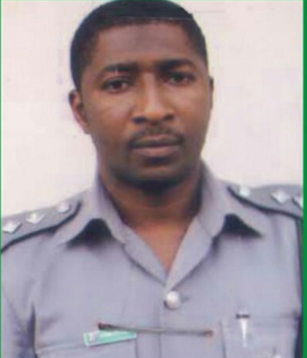 customs officers wanted
