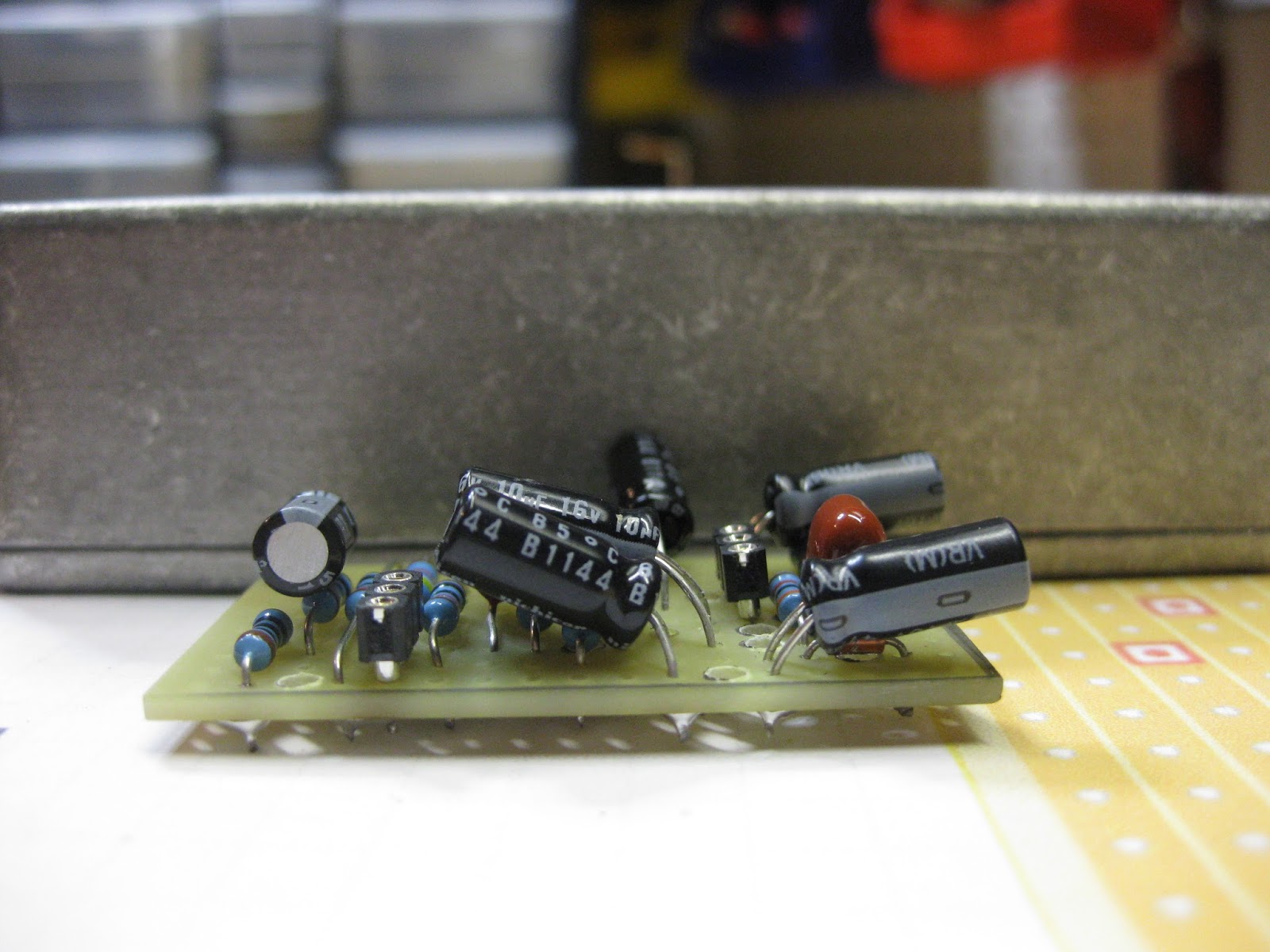 DIY Guitar pedal projects EP Booster soldering