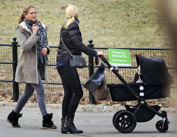 Princess Madeleine of Sweden and Chris O'Neill have been seen walking at Central Park with their daughter Princess Leonore.