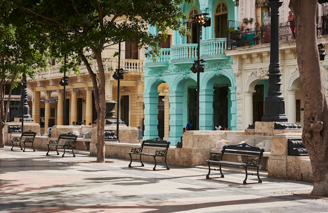 The Chanel cruise 2017 show in Havana, Cuba {Cool Chic Style Fashion}