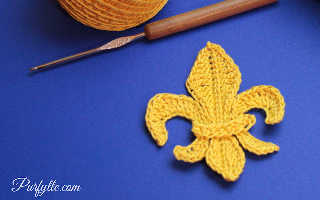 Fluer-de-lys Motif Crochet Pattern