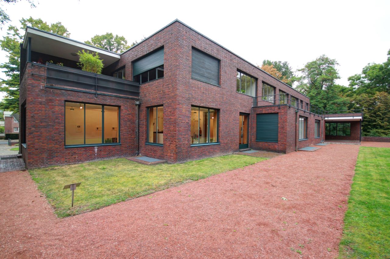 dancing with architecture Mies van der Rohe's Lang and Esters houses