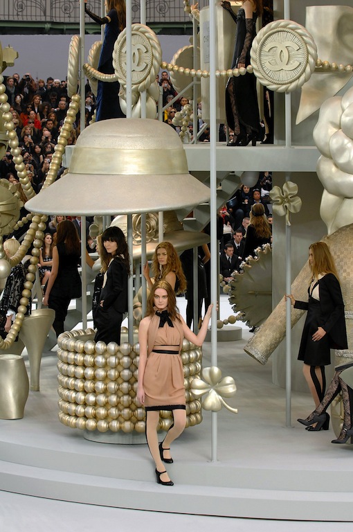 chanel fall 2008 carousel the terrier and lobster