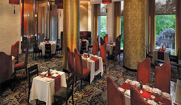 Shangri-La's Eros Hotel New Delhi: Restaurants in Connaught Place Delhi