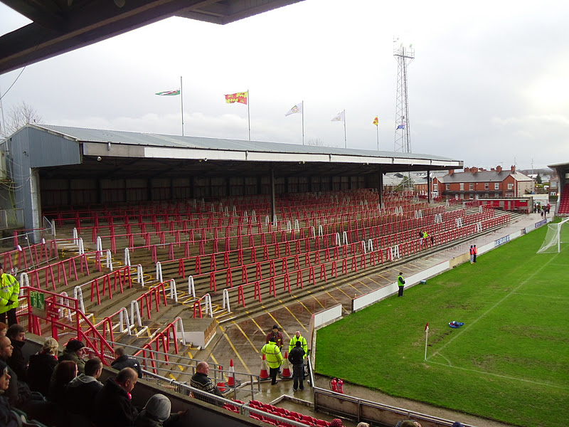 Damage in the Box! WREXHAM (The Racecourse)