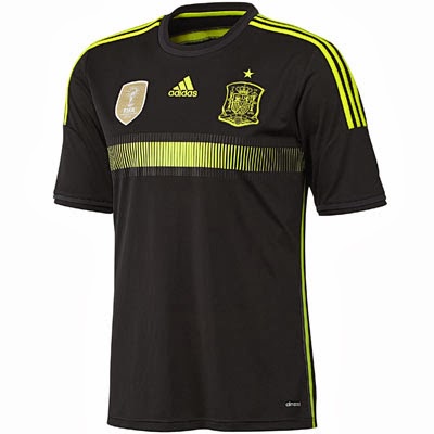 Segunda camiseta Selección Española de Fútbol 2014 negra. Nueva equipación para el Mundial de ...