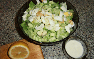 салат зеленый +с огурцами