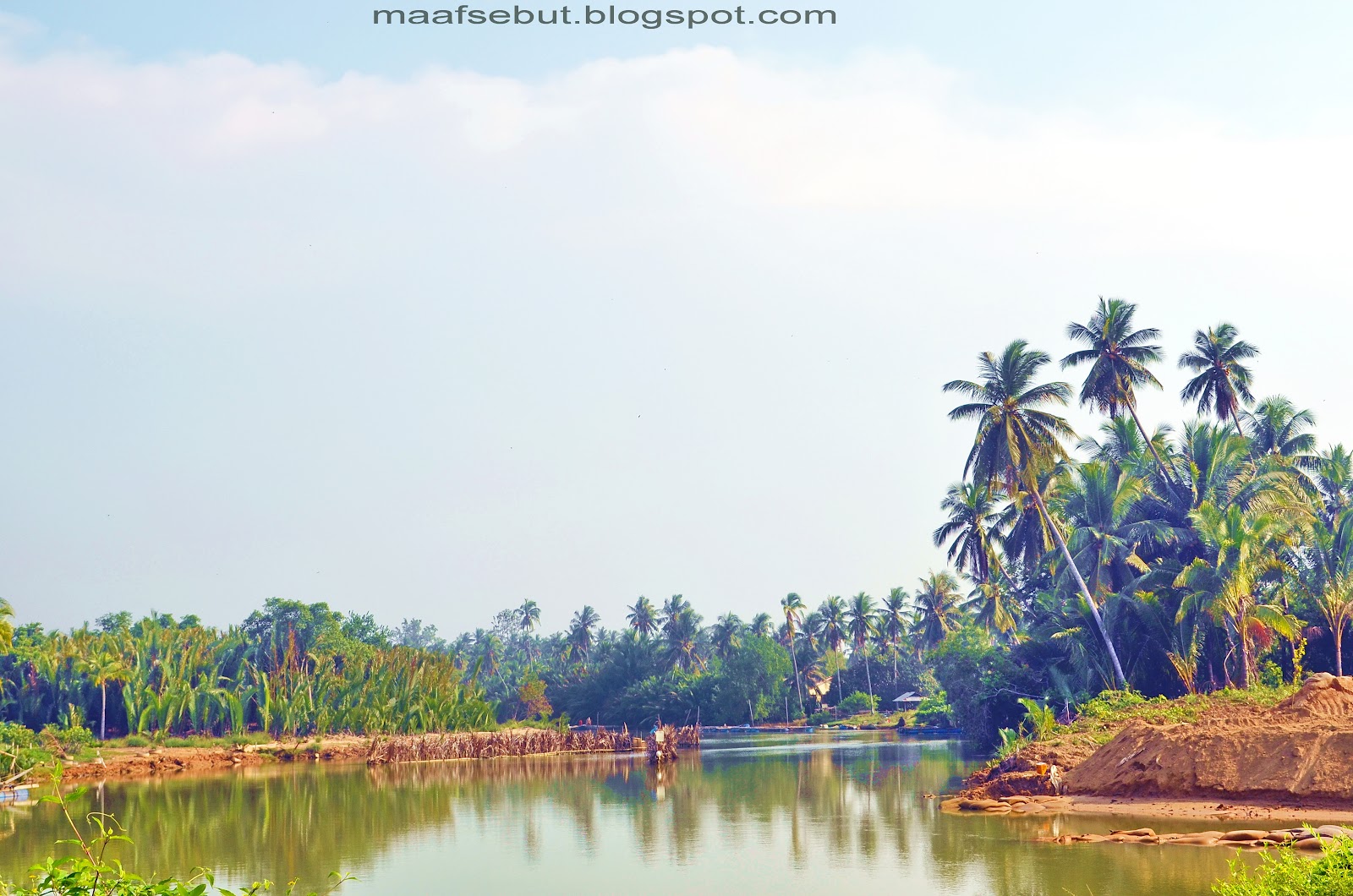 Sejenak Di Pantai Kundur