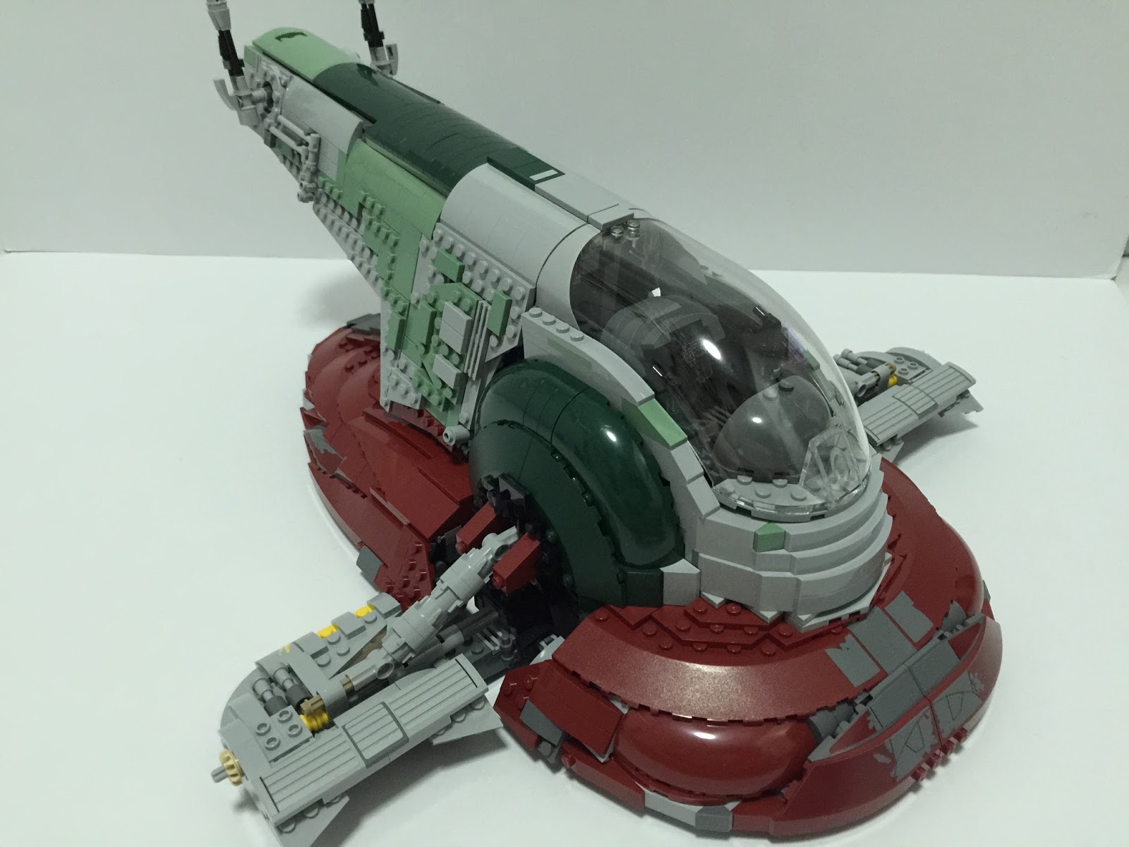 Tragisk kromatisk banjo The Marriage of LEGO and Star Wars: Review: 75060 UCS Slave I (photo  shootout with 6209 Slave I)
