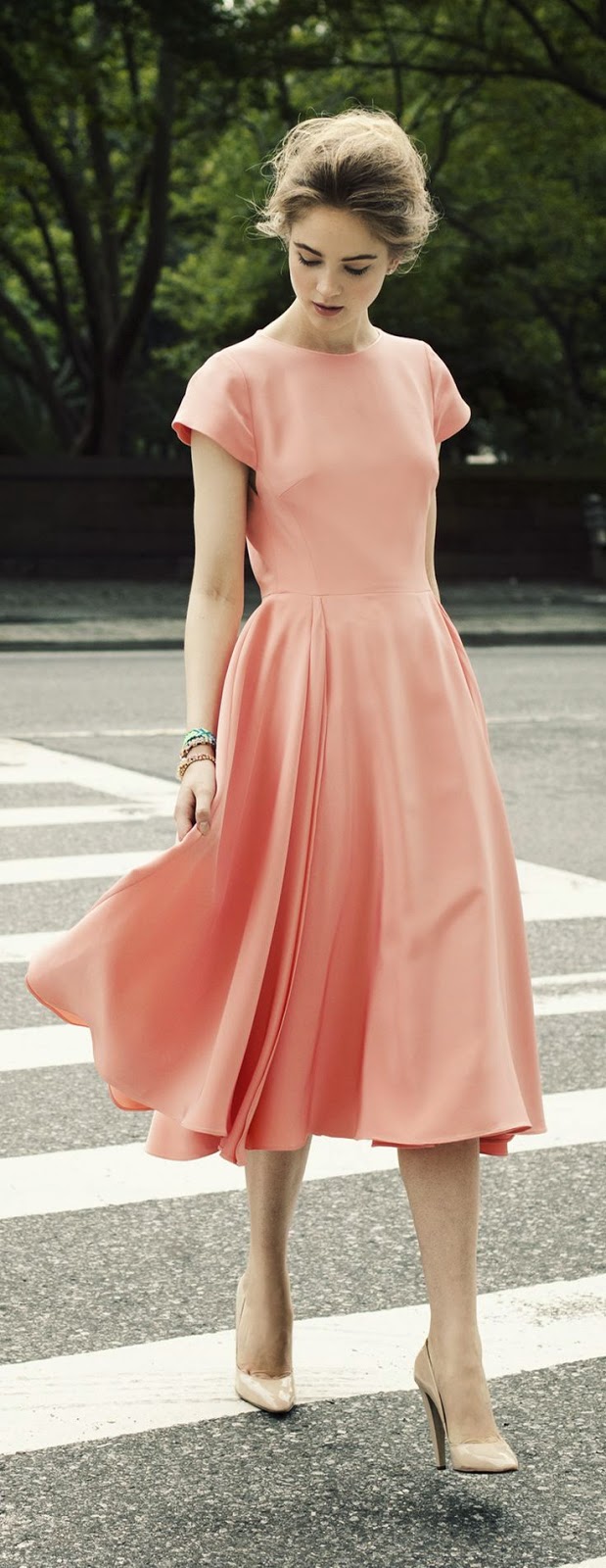 Women's fashion pale pink retro dress | Luvtolook | Virtual Styling