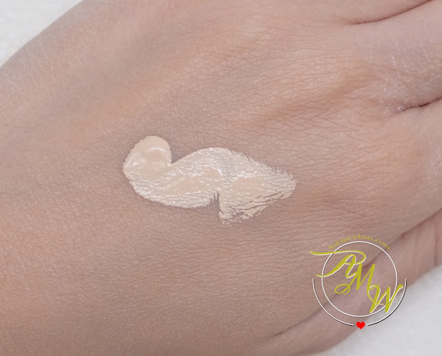 a photo of Innisfree Mineral Essential Concealer Review by Nikki Tiu of www.askmewhats.com