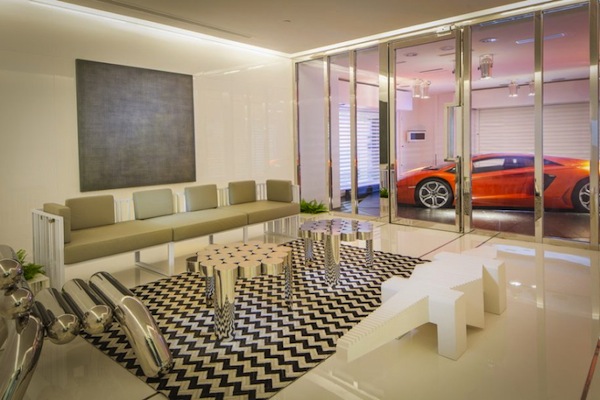 Hamilton Luxury Apartment With Private Garage For Car Parking