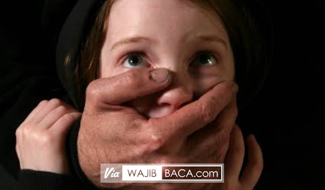 Bunda.. Waspadai Kasus Penculikan Anak, Bocah 6 Tahun Di Culik Pria Tak Di Kenal Dan Di Jadikan Pengemis Bunda.. Waspadai Kasus Penculikan Anak, Bocah 6 Tahun Di Culik Pria Tak Di Kenal Dan Di Jadikan Pengemis