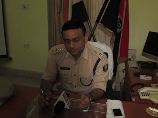 एमजेके अस्पताल में दलाली का नेटवर्क होगा ध्वस्त : एसपी 1 एमजेके अस्पताल में दलाली का नेटवर्क होगा ध्वस्त : एसपी 1