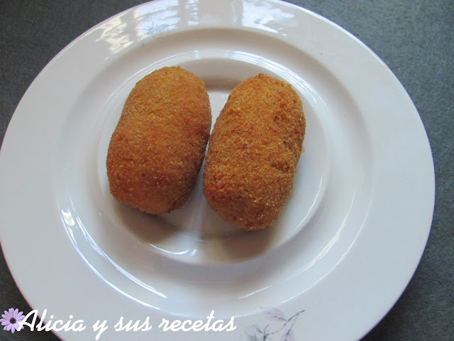 CROQUETAS DE PIMIENTO ASADO Y MOZZARELLA