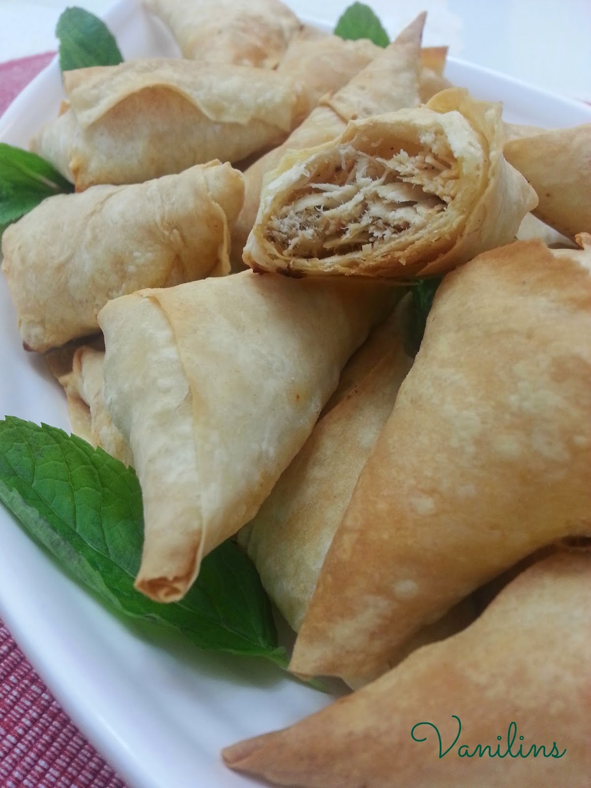 Tavuklu Muska Böreği Tarifi Videosu Tavuklu Muska Böreği Tarifi Videosu