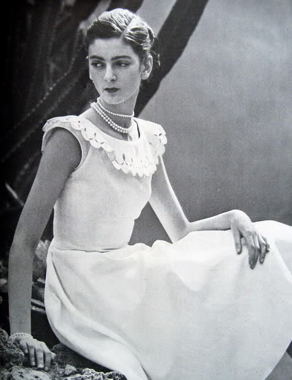 First Walking Model Carmen Dell Orefice