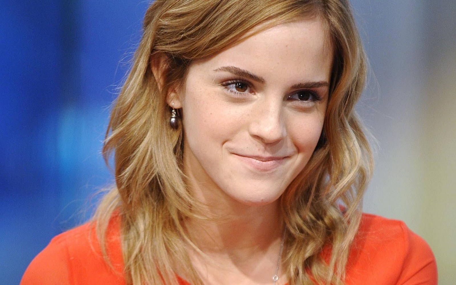 Best 80+ Emma Watson Hot and Beautiful Desktop Wallpapers [HD]
