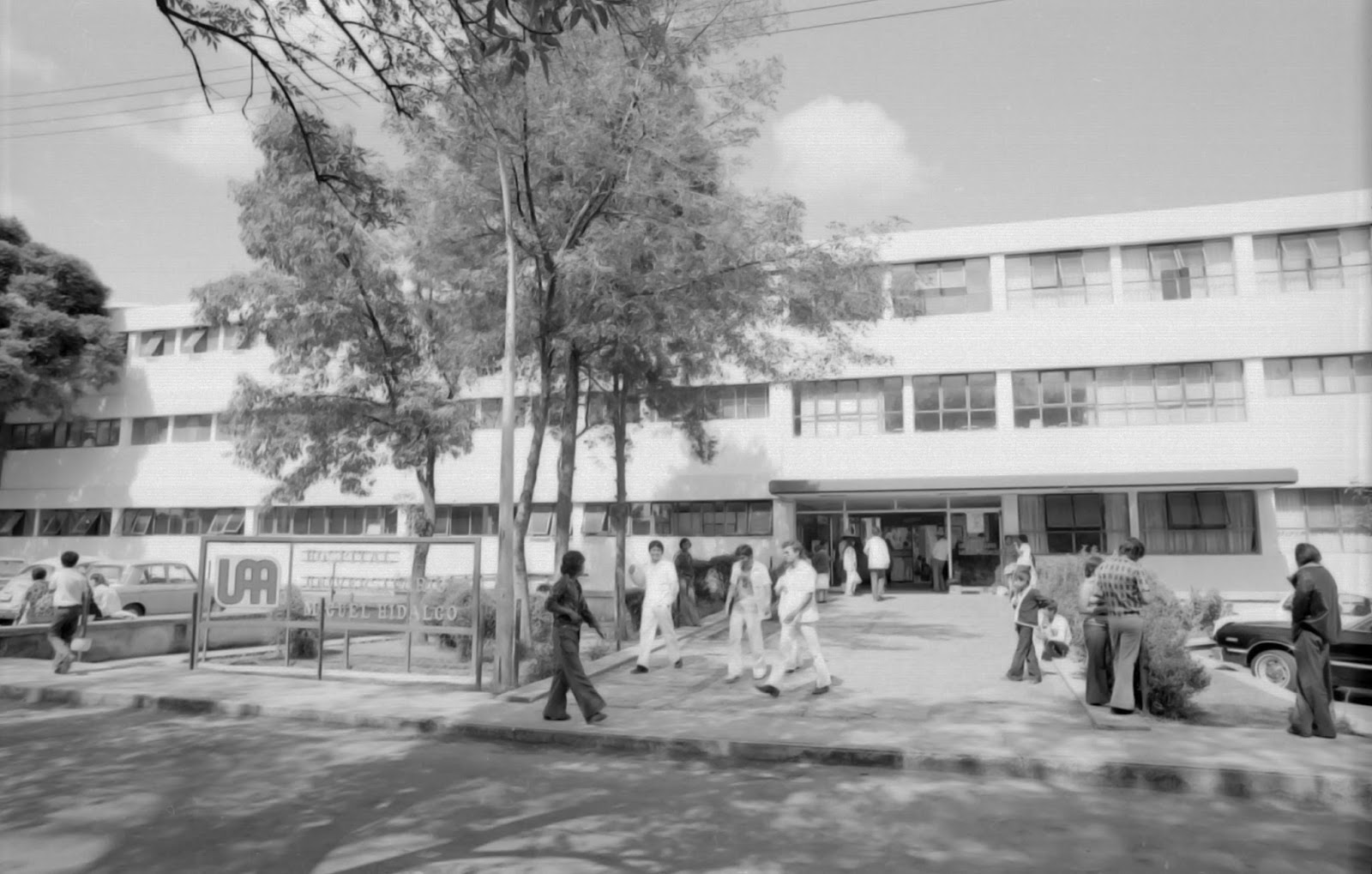 La Historia del Hospital Hidalgo Recopilación de Matías Lozano Díaz de León Cortando por Lozano