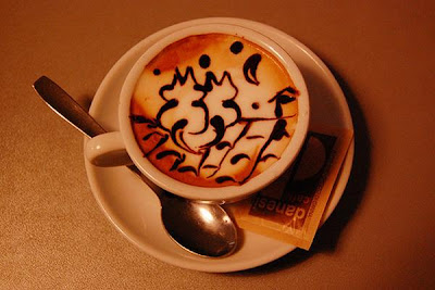 art gallery in a cup of coffee21 Koleksi Gambar Kesenian Corak Air Kopi dalam Gelas