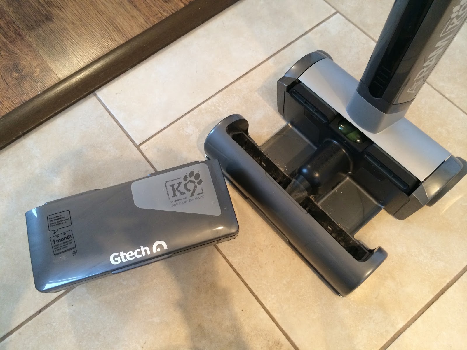 Mrs Bakes and Banter No More Wires with the GTech Air Ram K9