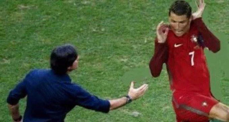 Dieu bo kho do cua Cristiano Ronaldo qua tri tuong tuong cua dan mang - Anh 3