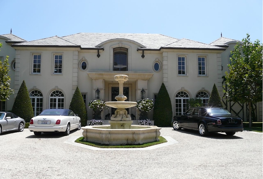 Luxury Pyramid Luxury properties and luxury real estate projects