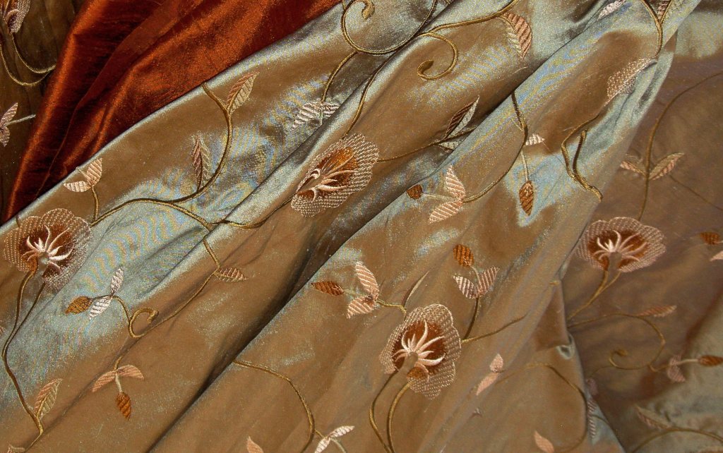 La Ruta de la Seda: SEDAS DECORACION