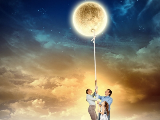 Η μεγάλη ημέρα του ήλιου - First day of summer