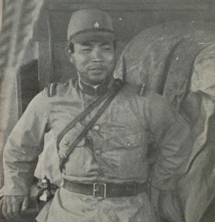 火野葦平(『土と兵隊』より(国会図書館デジタルコレクションより)著作権消失済)